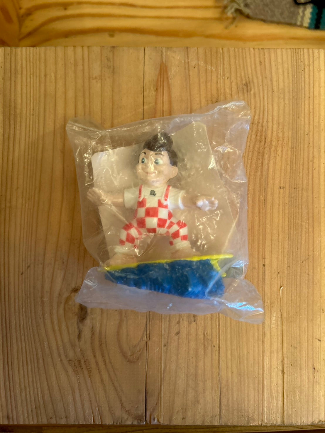 DEADSTOCK BIG BOY SURF FIGURE