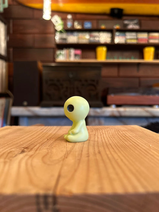GHIBLI FINGER PUPPET ( KODAMA )