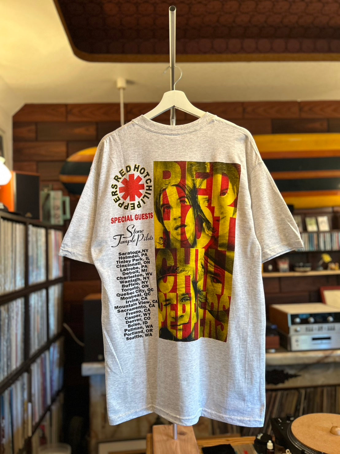 RED HOT CHILLI PEPPERS STONE TEMPLE PILOTS TEE