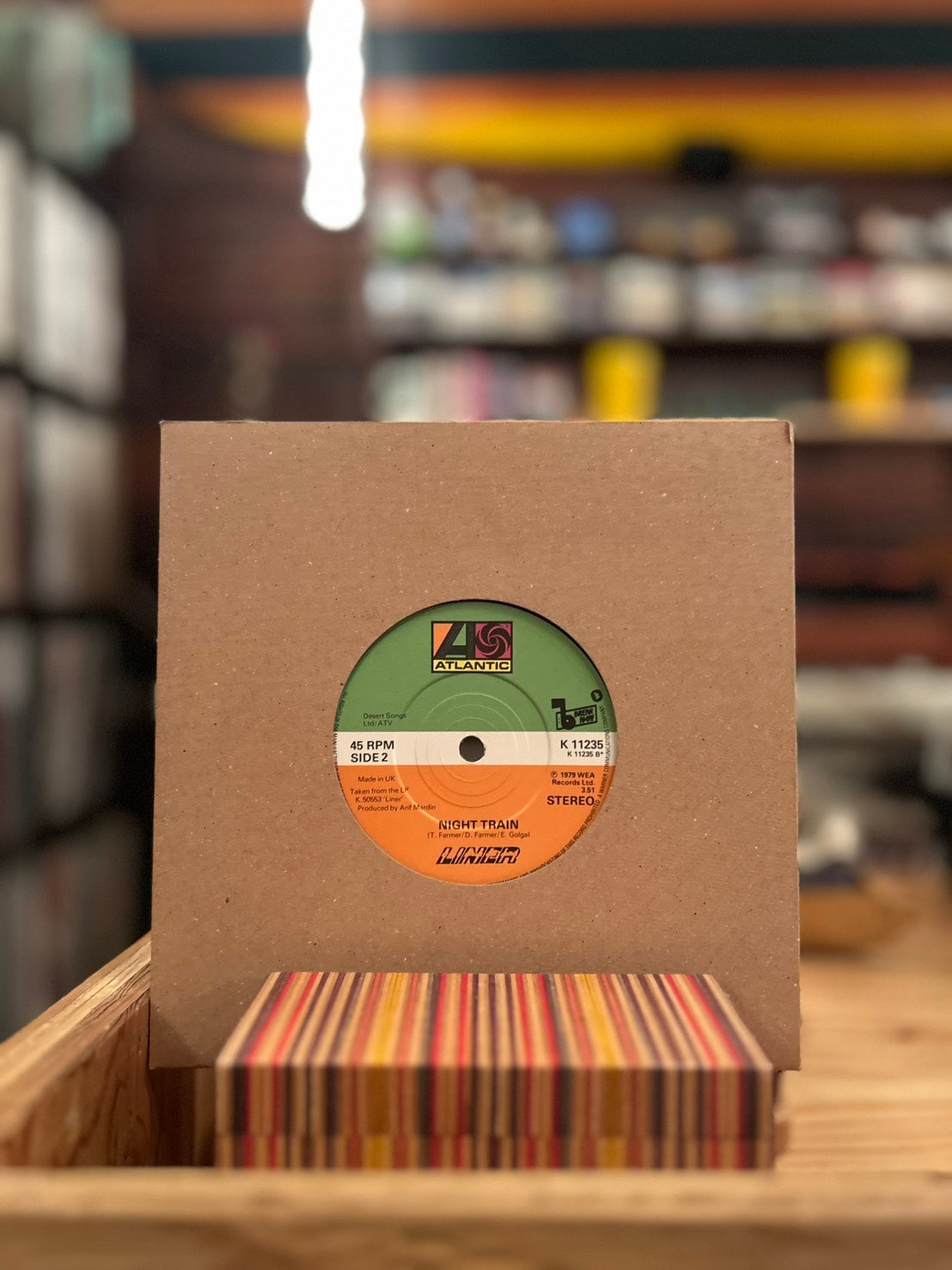 LINER / KEEP REACHING OUT FOR LOVE