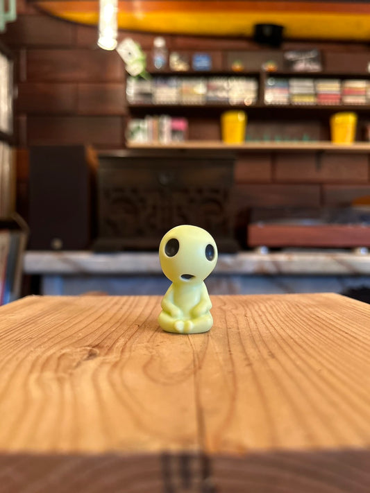 GHIBLI FINGER PUPPET ( KODAMA )