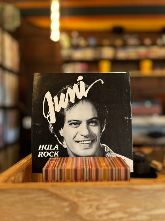 JUNI / HULA ROCK