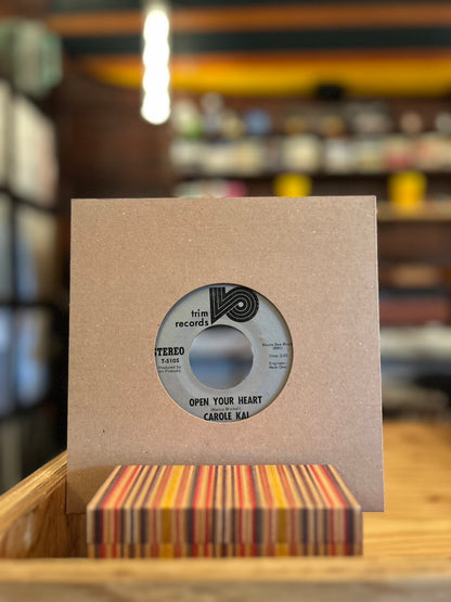 CAROLE KAI / WALK ON IN