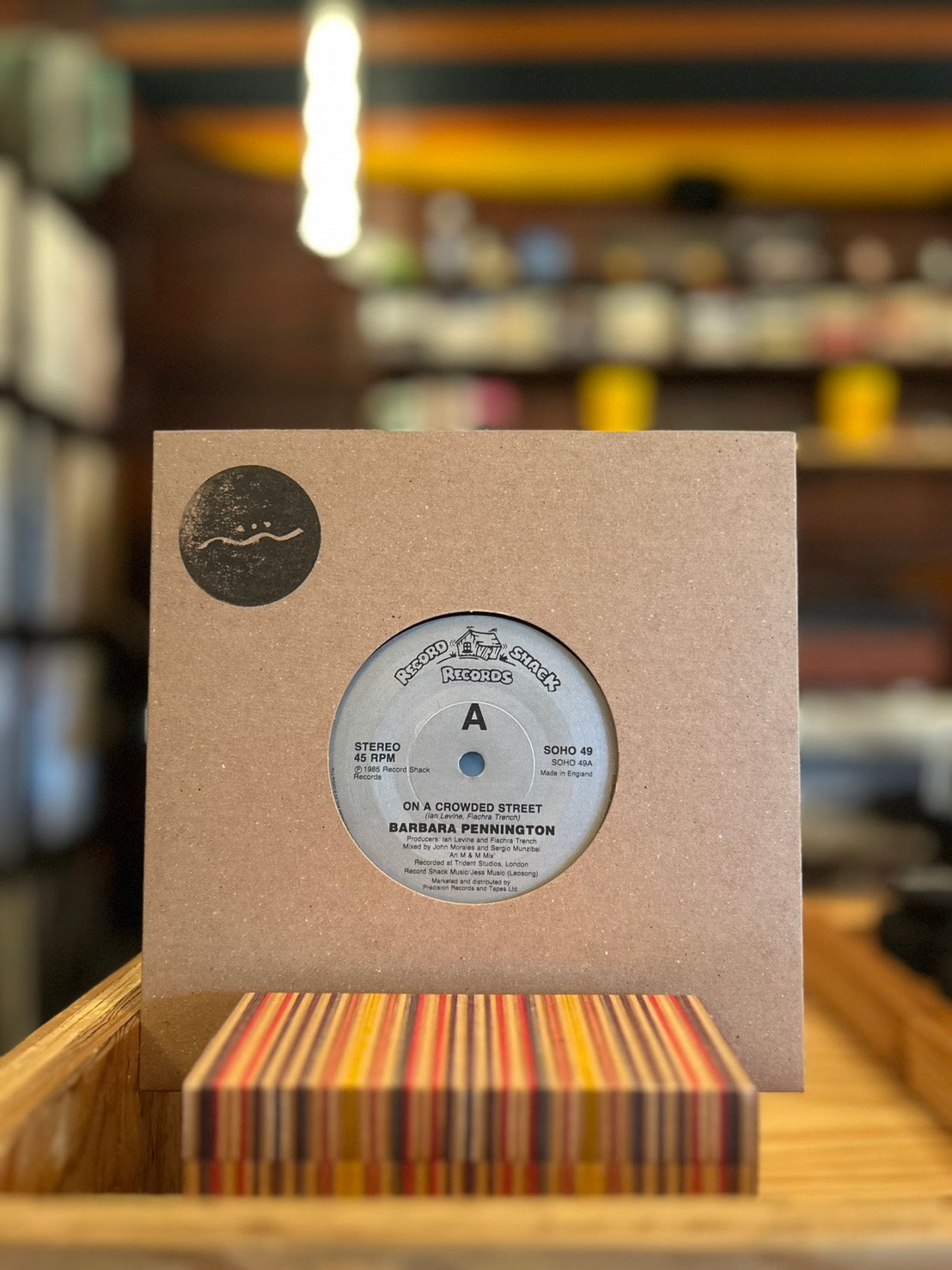 BARBARA PENNINGTON / ON A CROWDED STREET