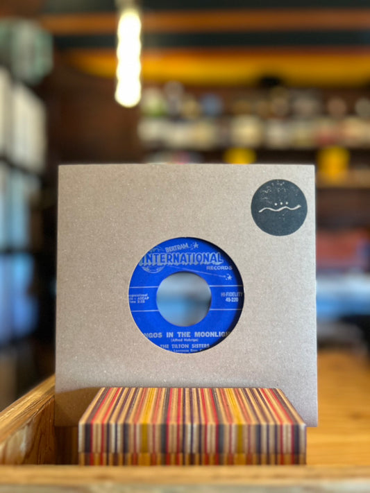 THE TILTON SISTERS / BONGOS IN THE MOONLIGHT