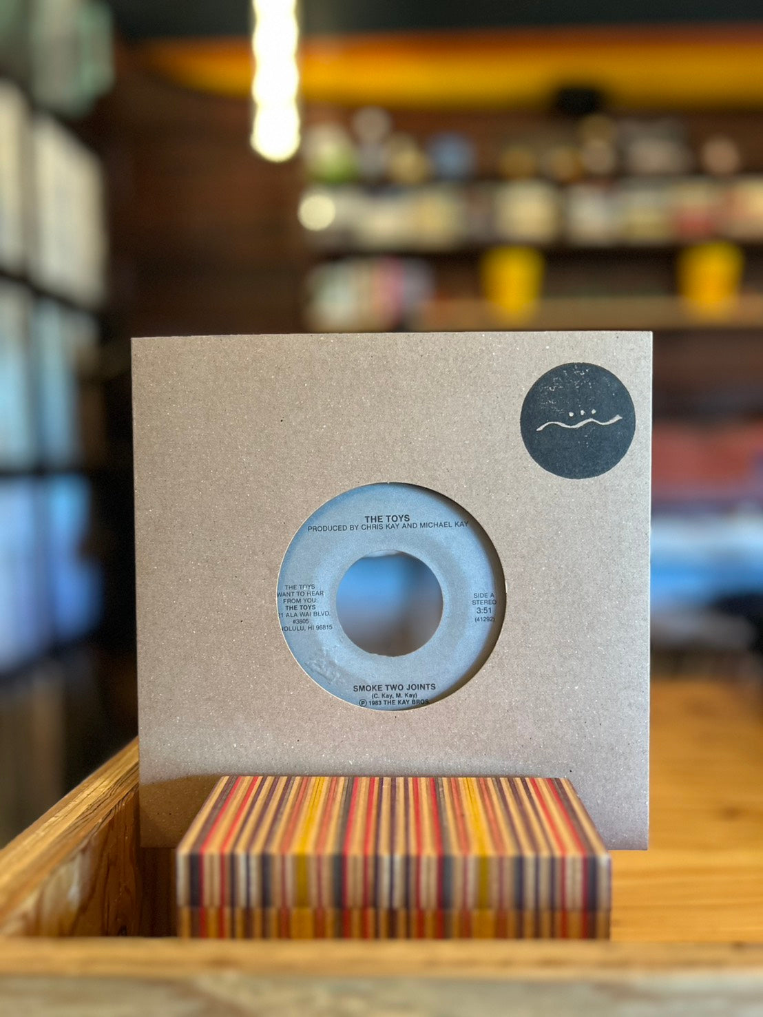 THE TOYS / SMOKE TWO JOINTS