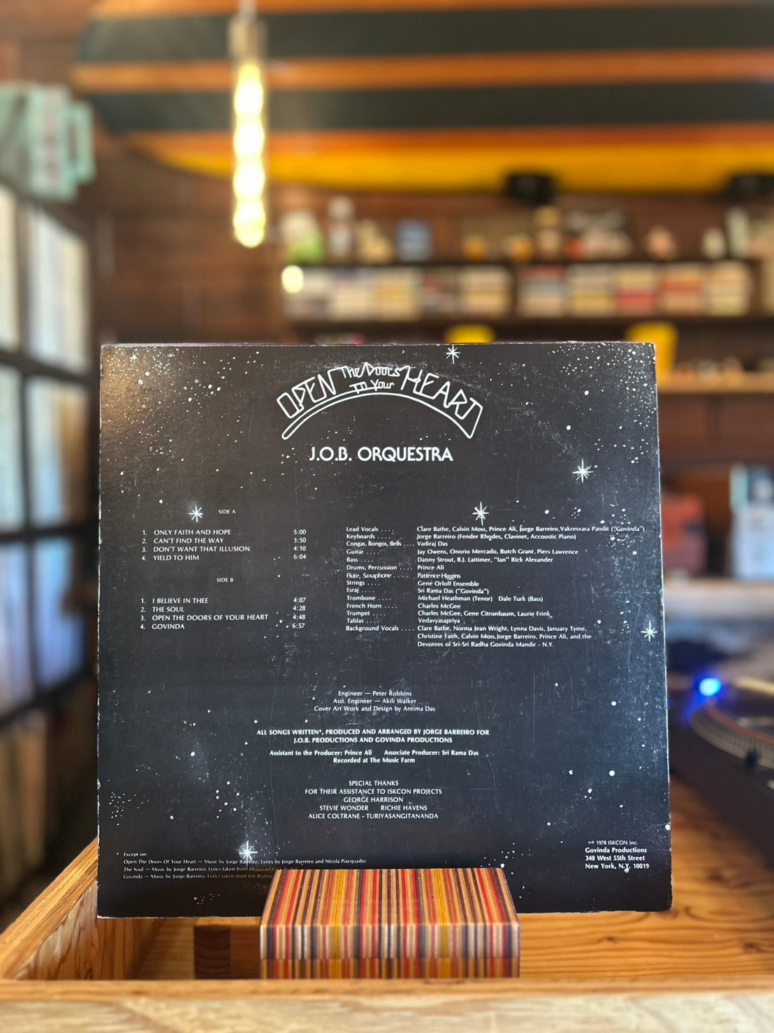 J.O.B ORQUESTRA / OPEN THE DOORS TO YOUR HEART – SmiveS