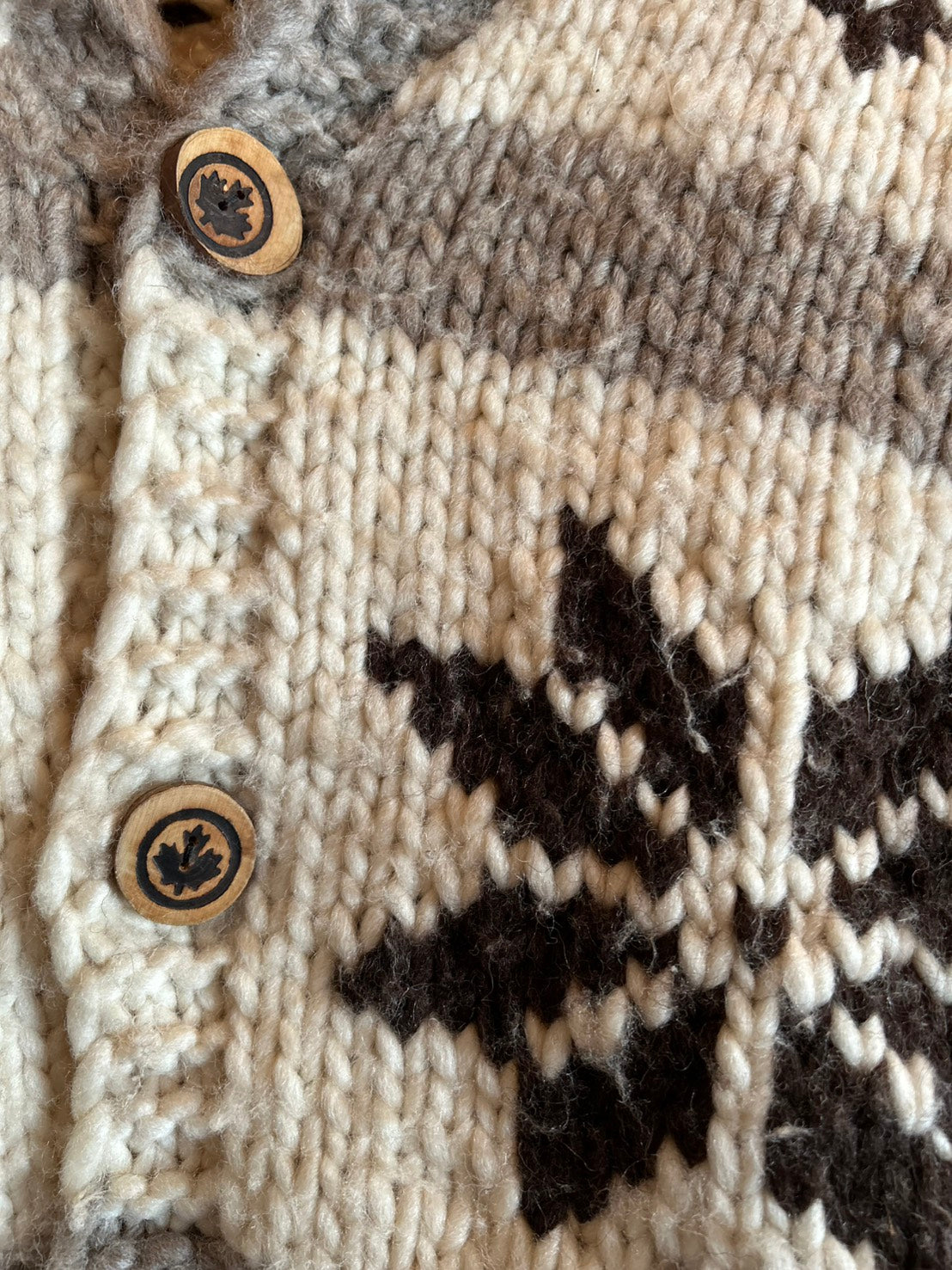 KISITAU COWICHAN SWEATER
