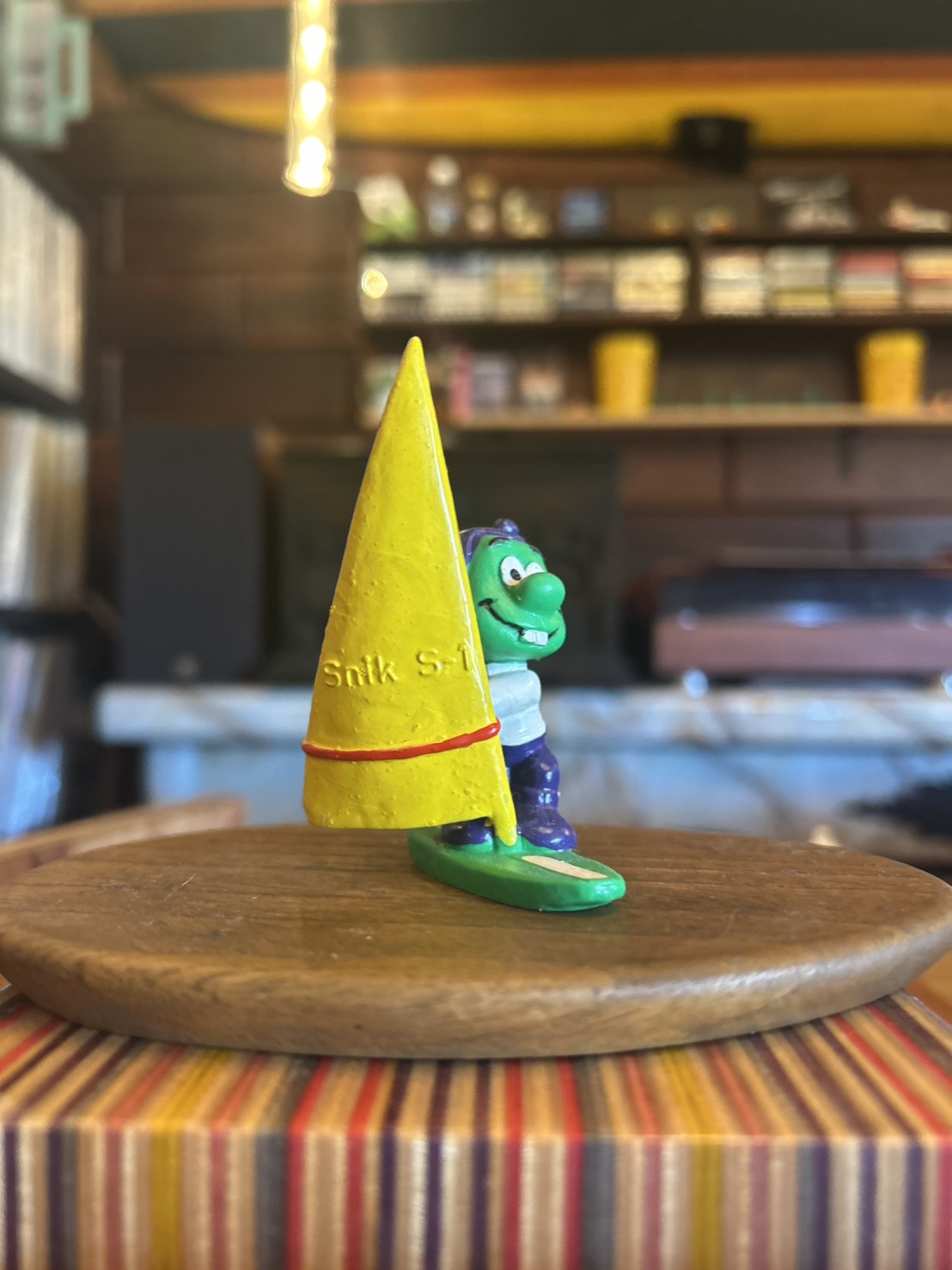 80s ASTRO SNIKS HAND PRINT PVC FIGURES WINDSURFING