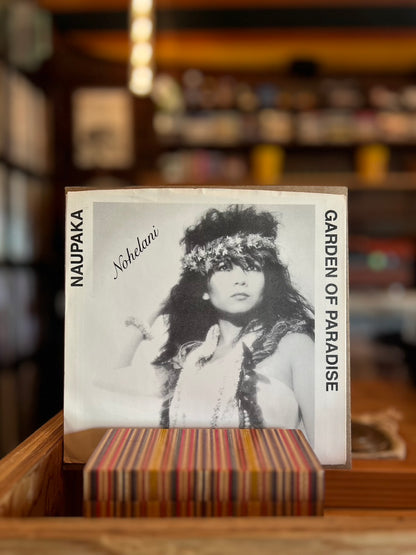 NOHELANI CYPRIANO / NAUPAKA