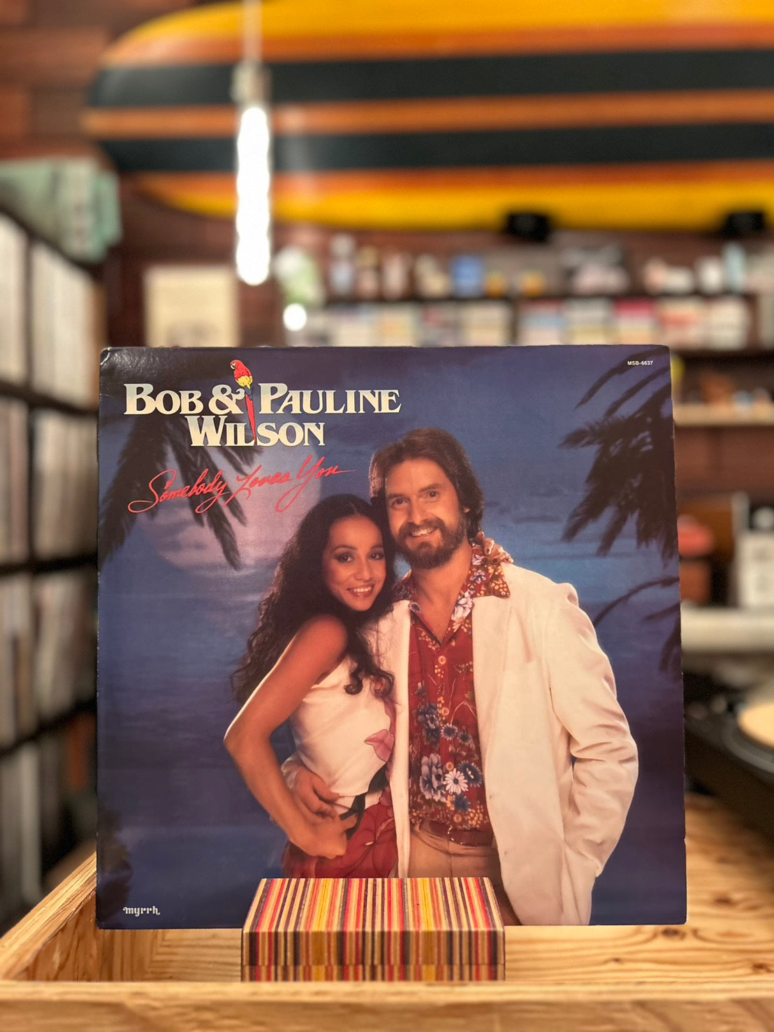 BOB & PAULINE WILSON / SOMEBODY LOVES