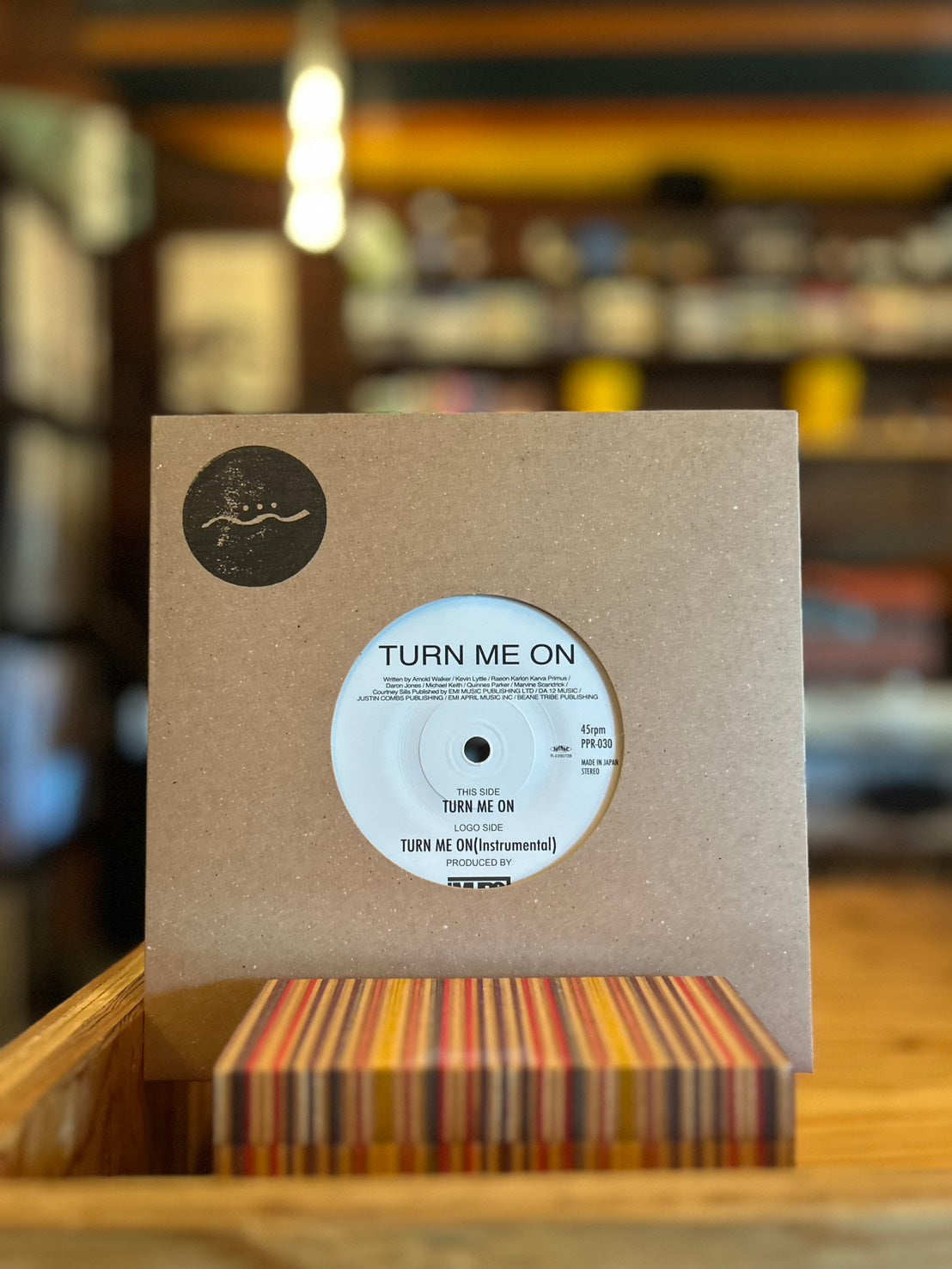A.yu.mi / TURN ME ON